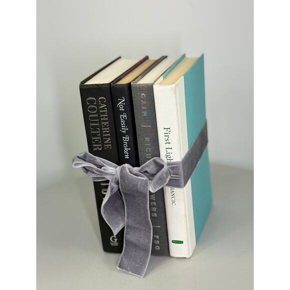 Vintage ombré effect white to black Decorative Book collection - Picture 1 of 3